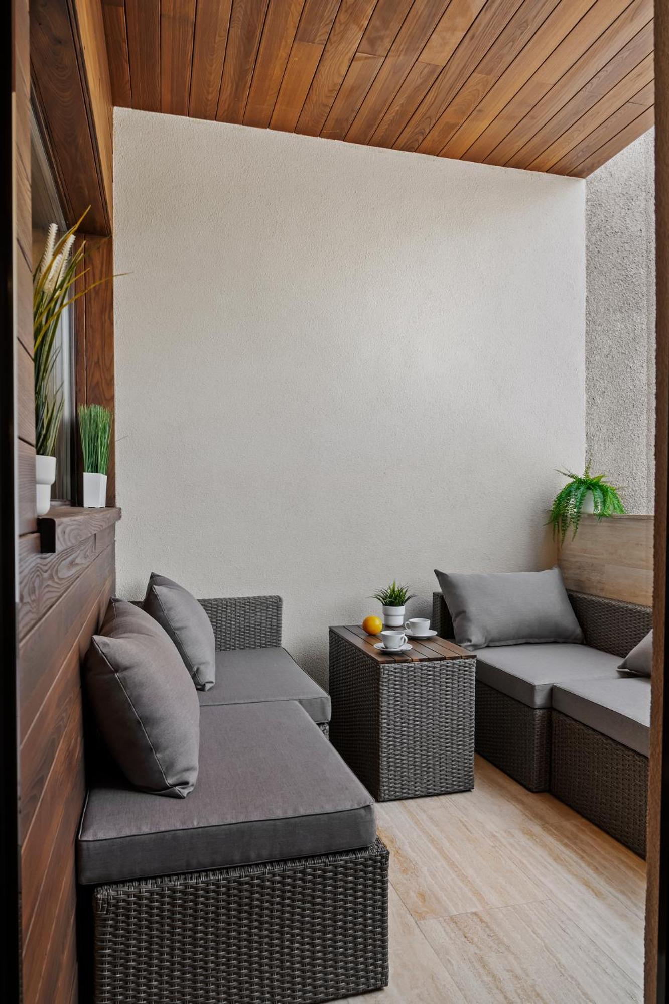 Central Two Rooms Apartment The Paradise Of Lights Bucarest Esterno foto