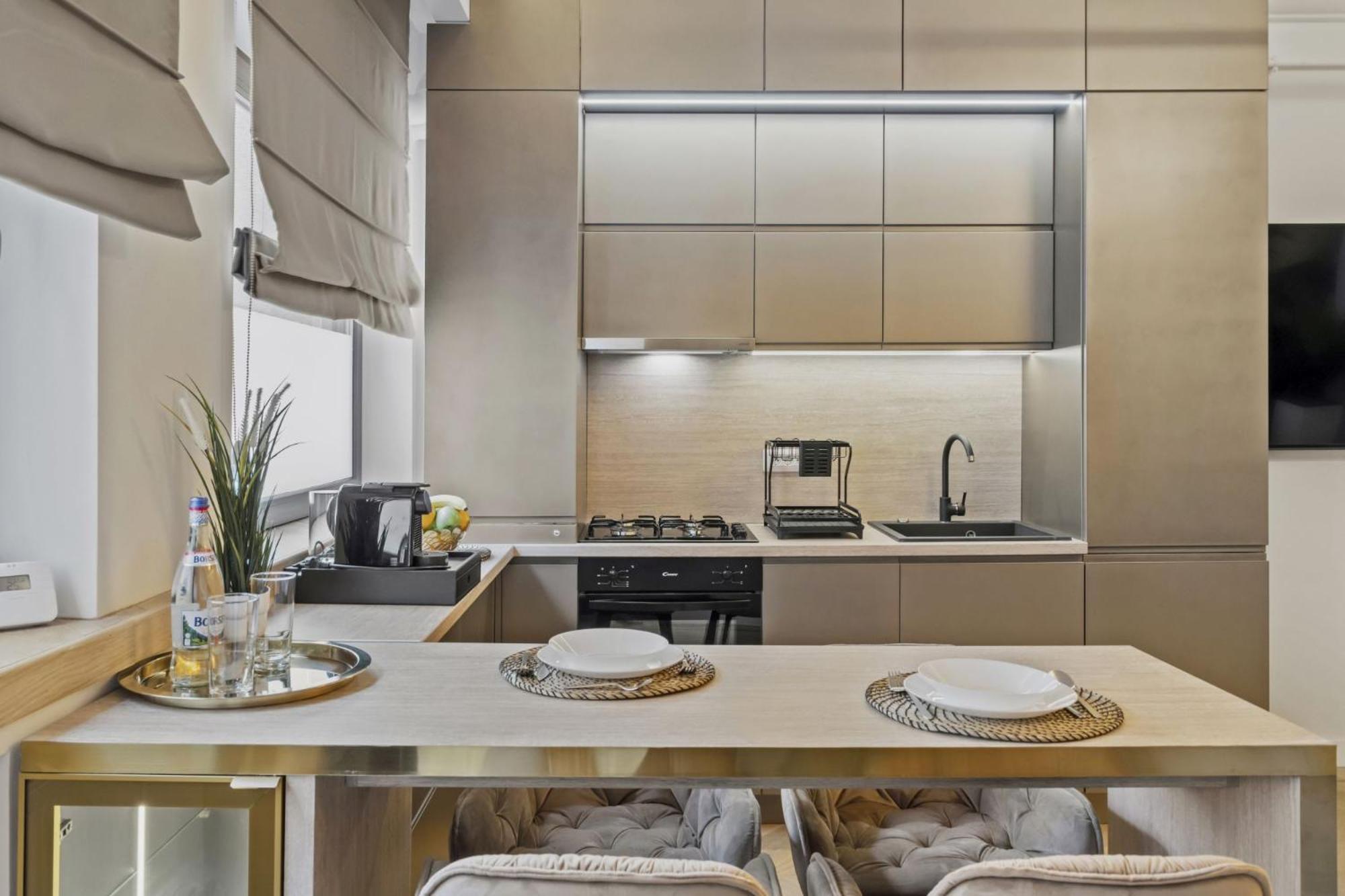Central Two Rooms Apartment The Paradise Of Lights Bucarest Esterno foto