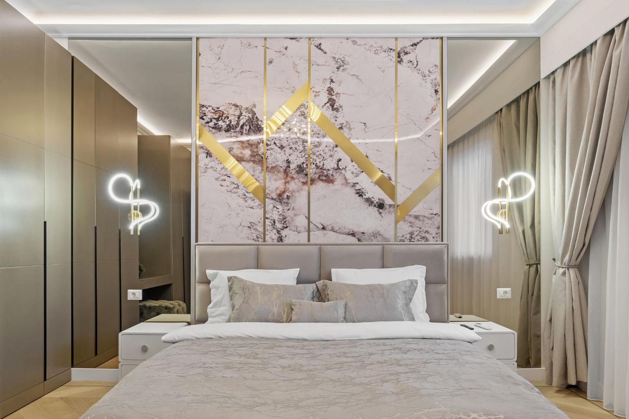 Central Two Rooms Apartment The Paradise Of Lights Bucarest Esterno foto
